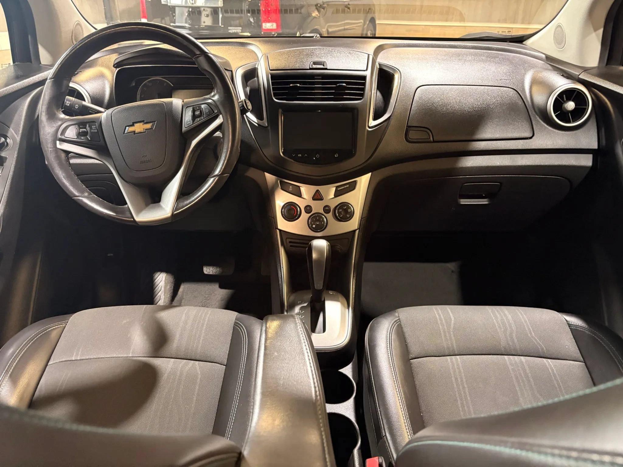 Used 2015 Chevrolet Trax LT w/ LT Plus Package AWD/4WD image 12