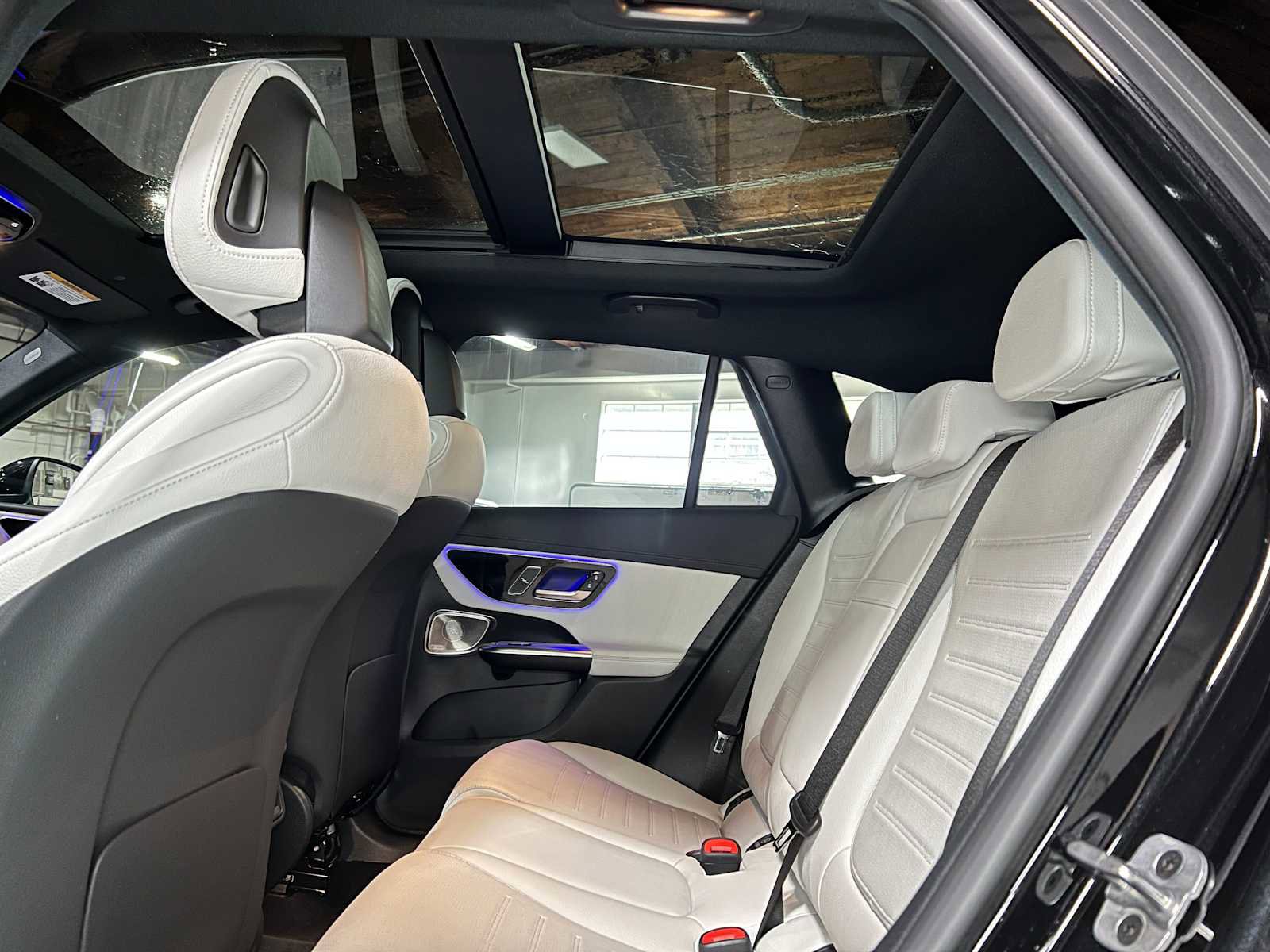 Used 2024 Mercedes-Benz GLC 300 4MATIC image 20