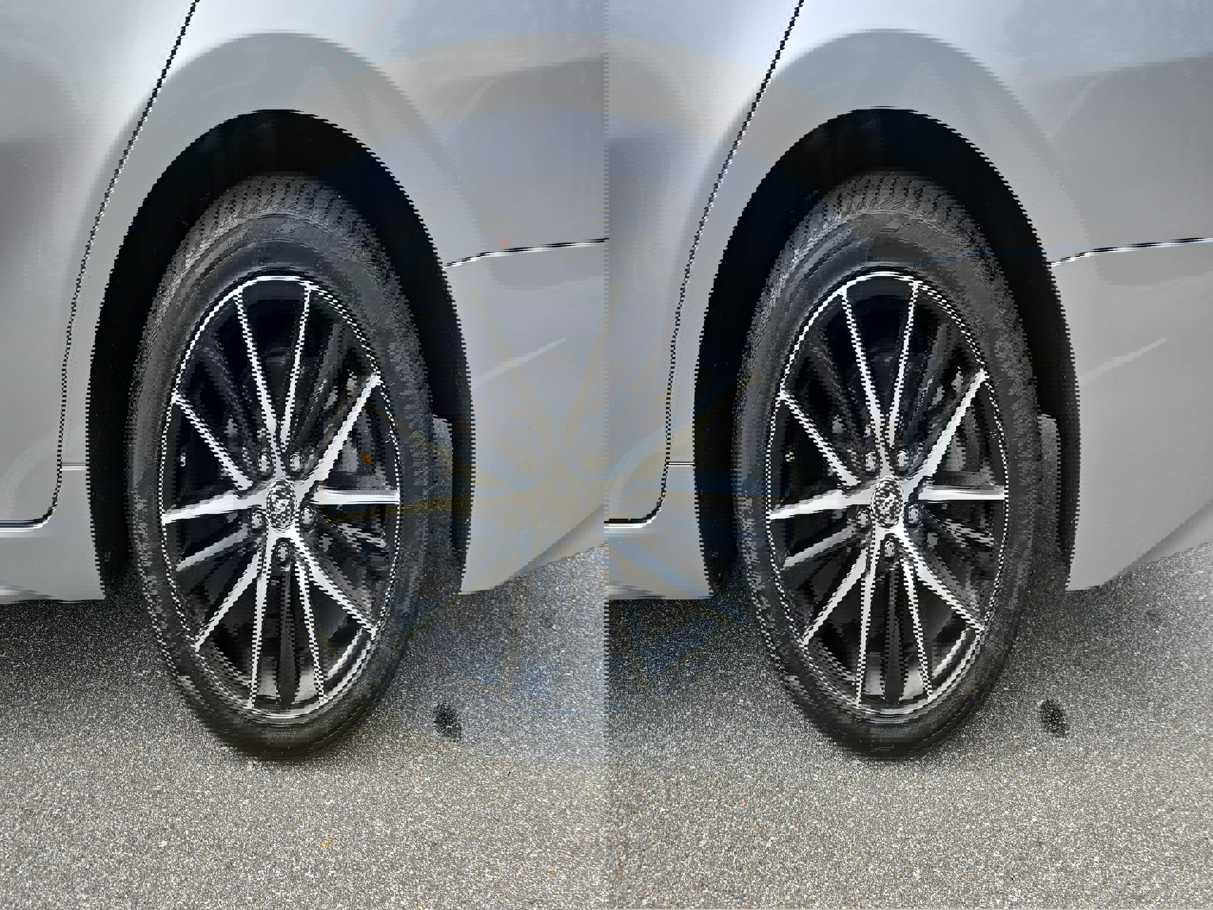 Used 2024 Toyota Camry SE image 32