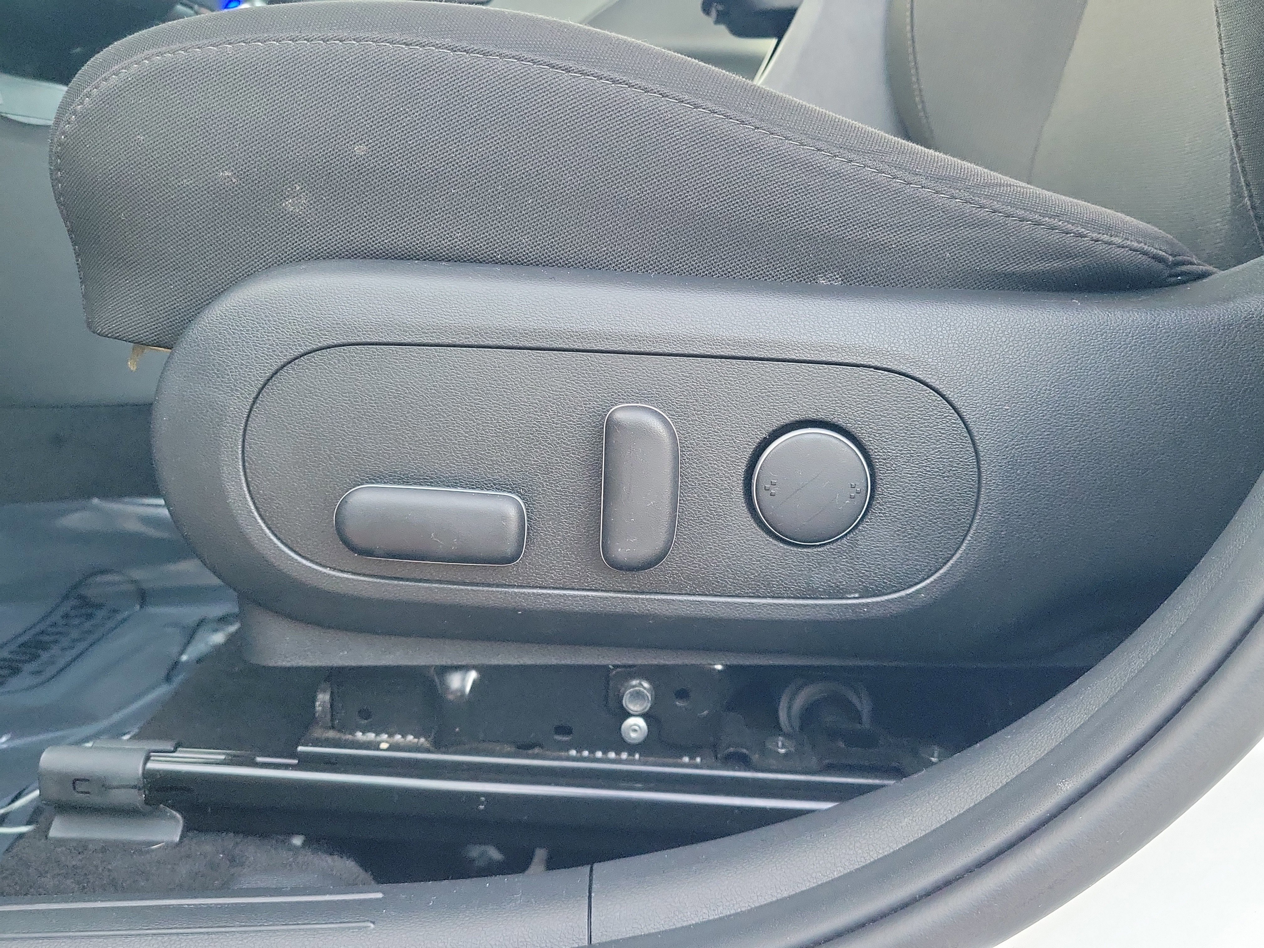 Certified 2024 Hyundai Kona SEL image 18