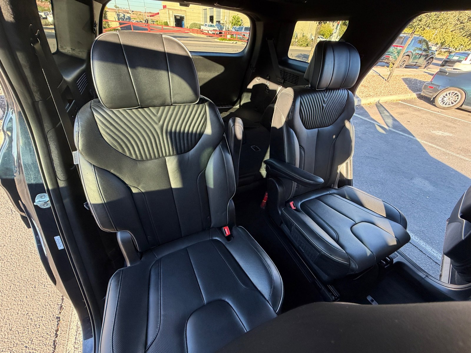 Used 2024 Hyundai Palisade Calligraphy image 18