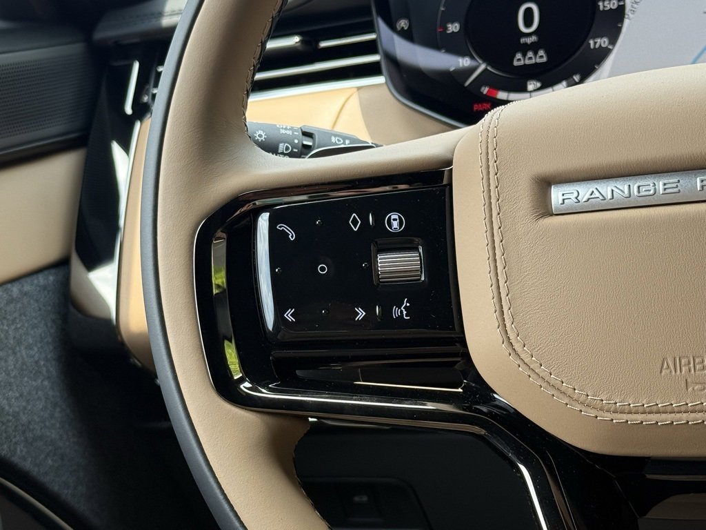 New 2025 Land Rover Range Rover Sport Dynamic SE image 17