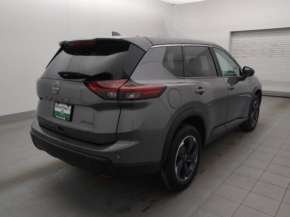 Used 2024 Nissan Rogue SV image 9