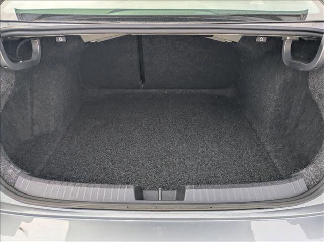 Used 2024 Volkswagen Jetta SE image 19