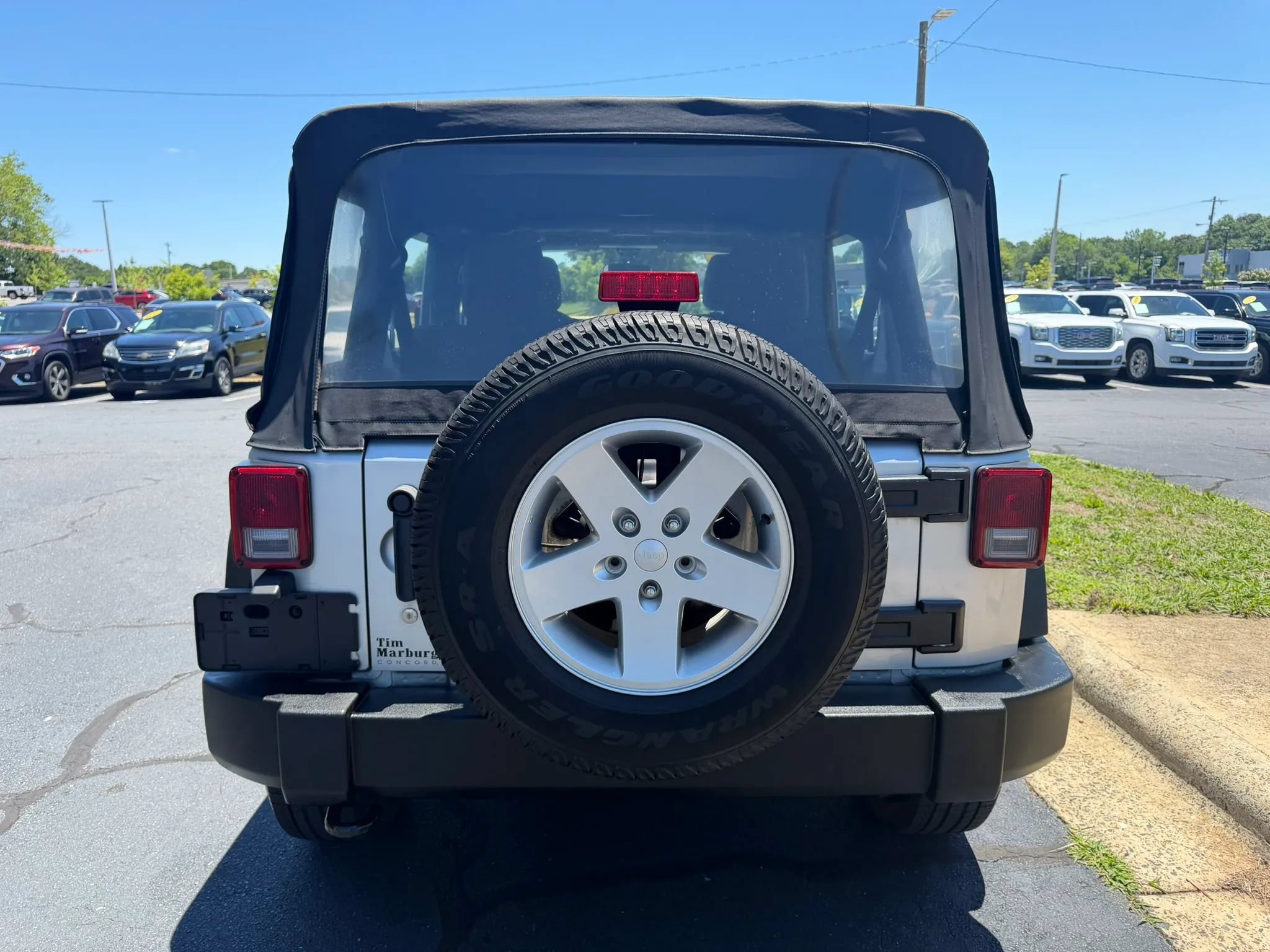 Used 2011 Jeep Wrangler Unlimited Sport AWD/4WD image 6