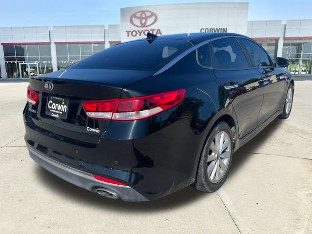 Used 2018 Kia Optima LX w/ 17" Alloy Wheels Package FWD image 5