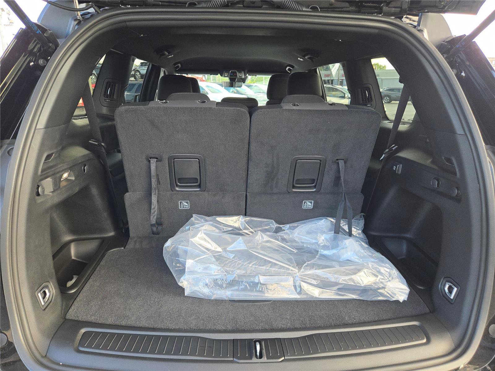 New 2025 Jeep Grand Cherokee L Laredo w/ MOPAR Finishing Package image 19