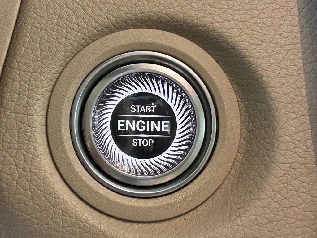 Used 2021 Mercedes-Benz GLC 300 4MATIC image 24