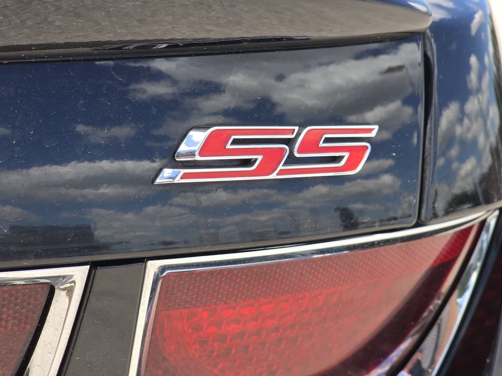 Used 2010 Chevrolet Camaro SS w/ RS Package RWD image 10