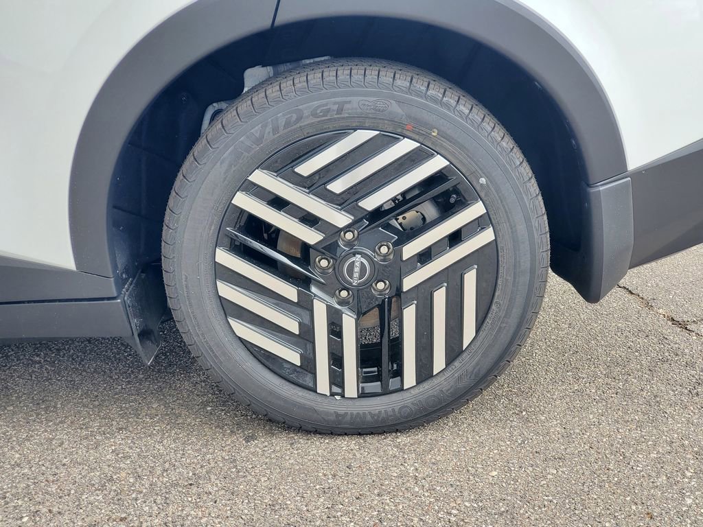 New 2026 Nissan Leaf SV+ image 5