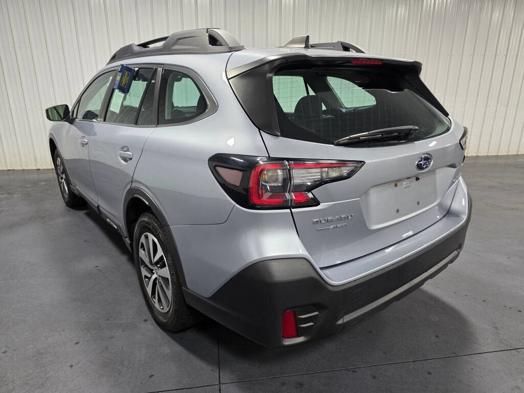 Used 2022 Subaru Outback AWD/4WD image 3