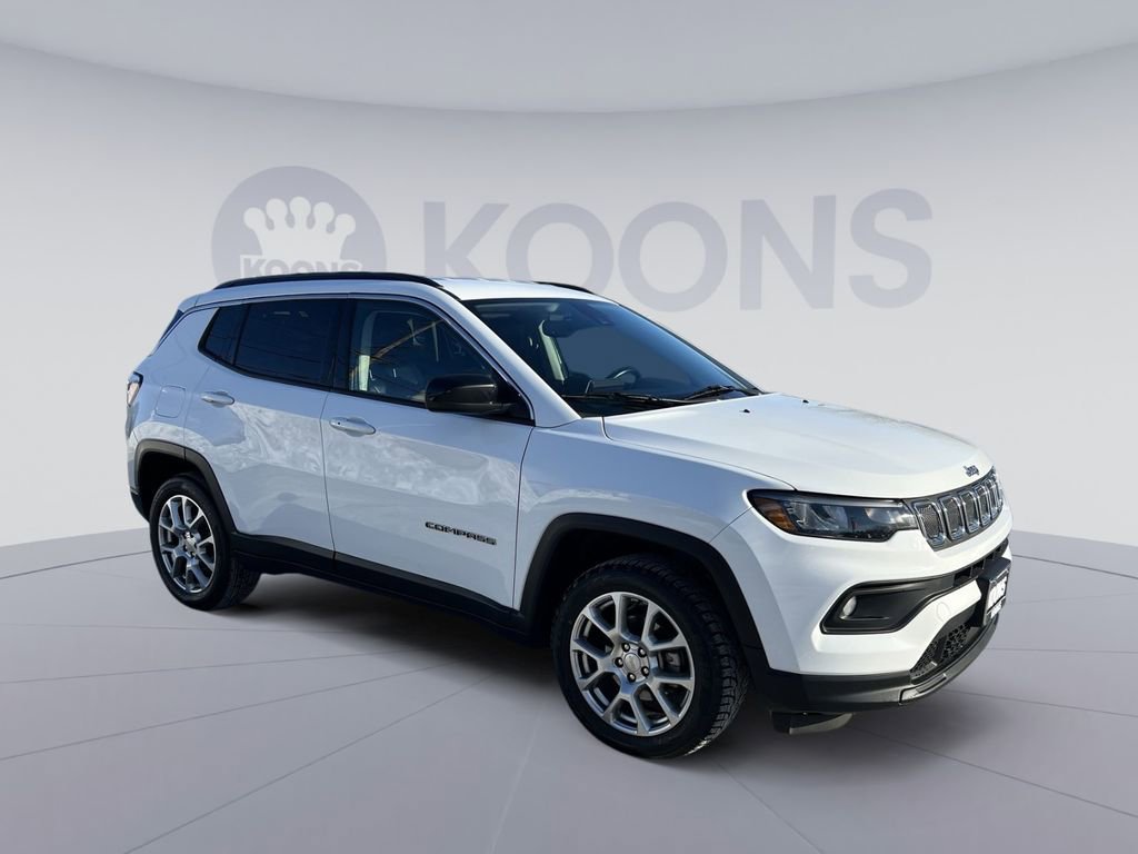 Used 2022 Jeep Compass Latitude image 10