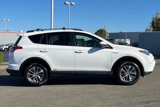Certified 2017 Toyota RAV4 XLE w/ Convenience Package AWD/4WD image 6