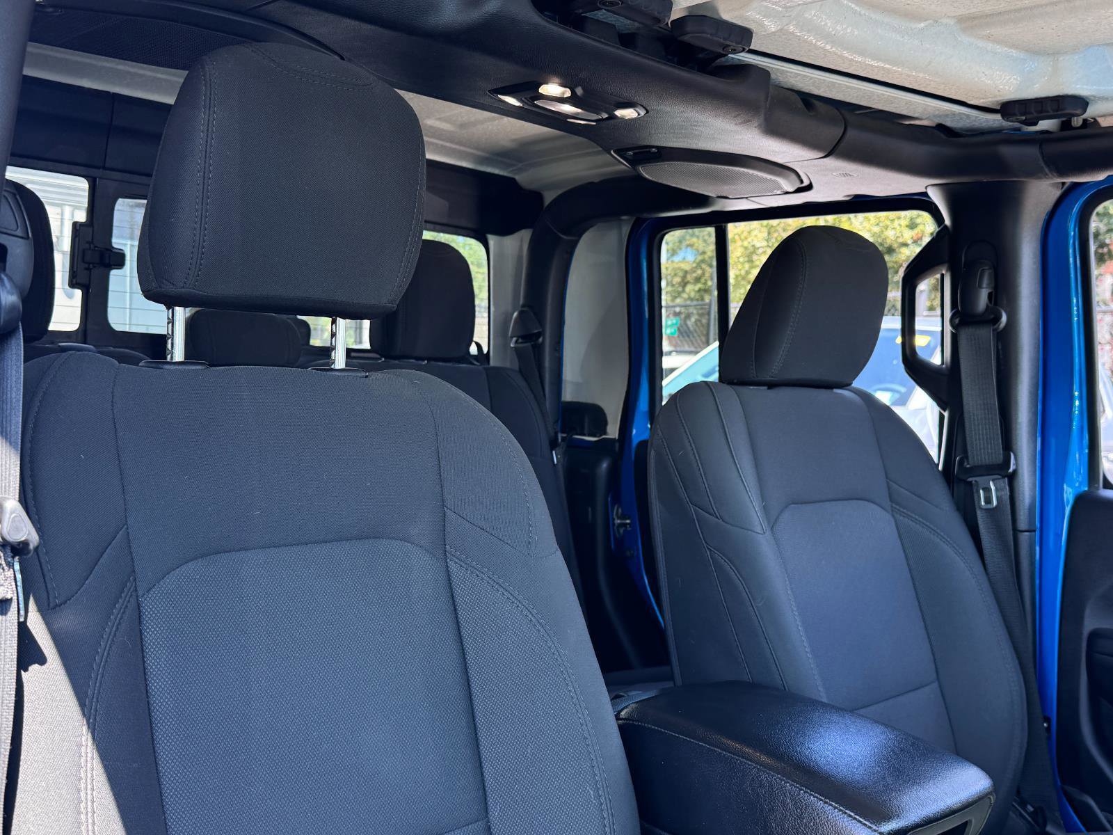 Used 2021 Jeep Gladiator Willys image 26