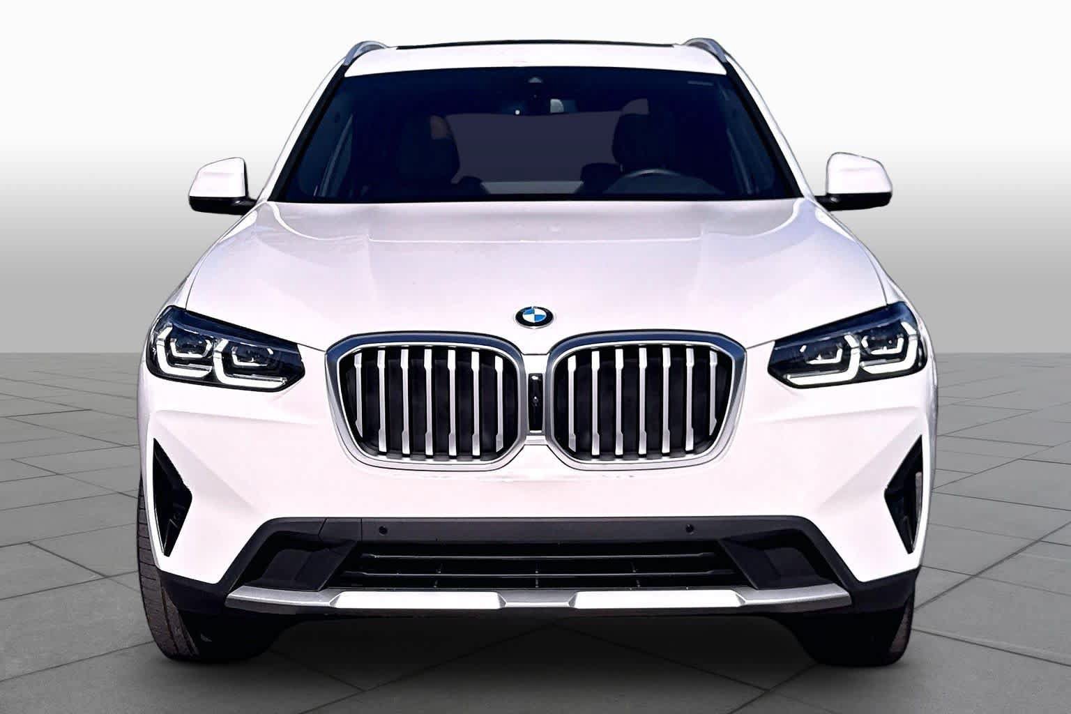 Used 2024 BMW X3 sDrive30i w/ Premium Package RWD image 3