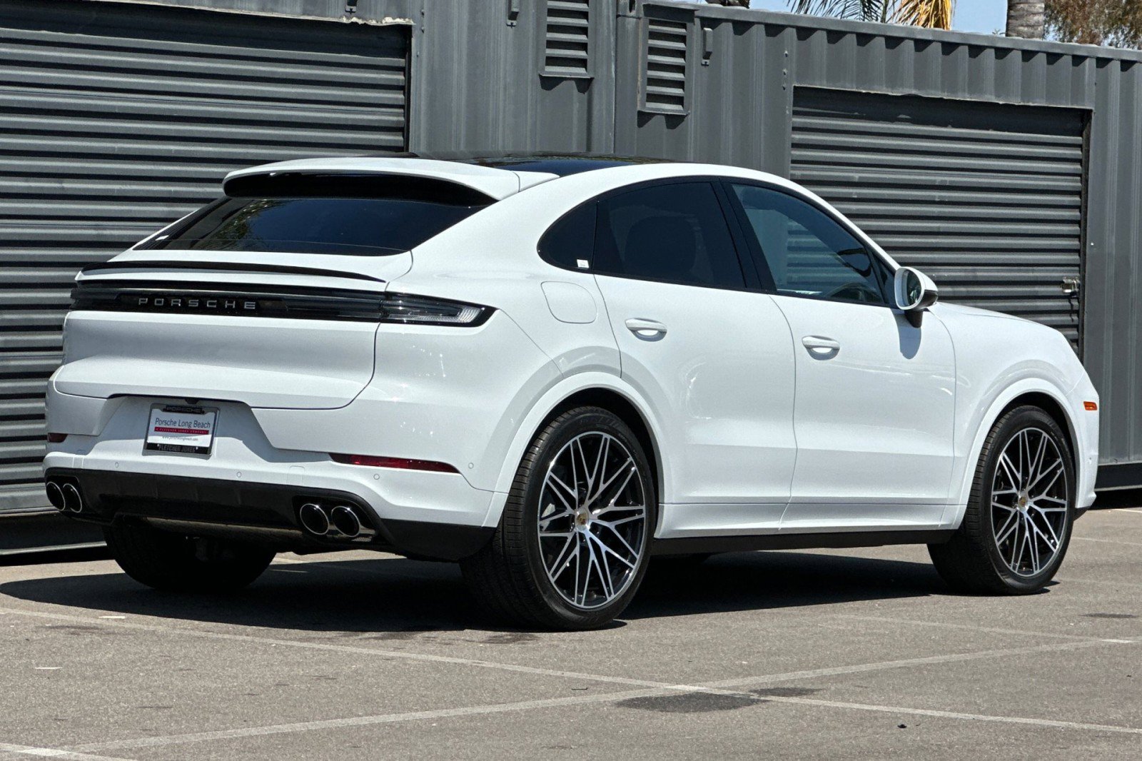 Certified 2024 Porsche Cayenne Coupe AWD/4WD image 8