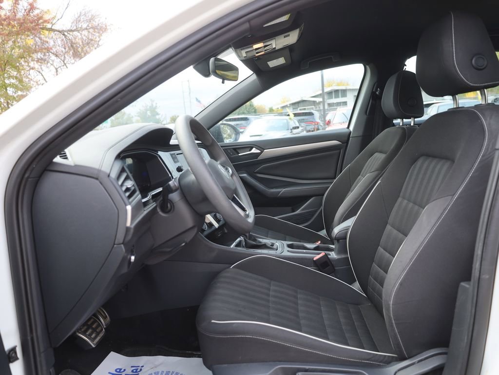 Used 2023 Volkswagen Jetta Sport image 25