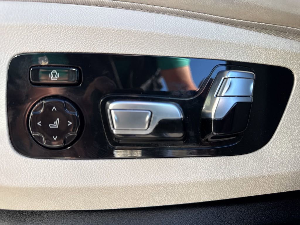 Used 2023 BMW X5 M50i image 39