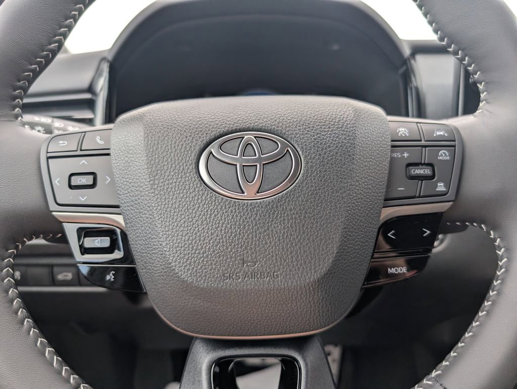 New 2026 Toyota Camry Hybrid image 18