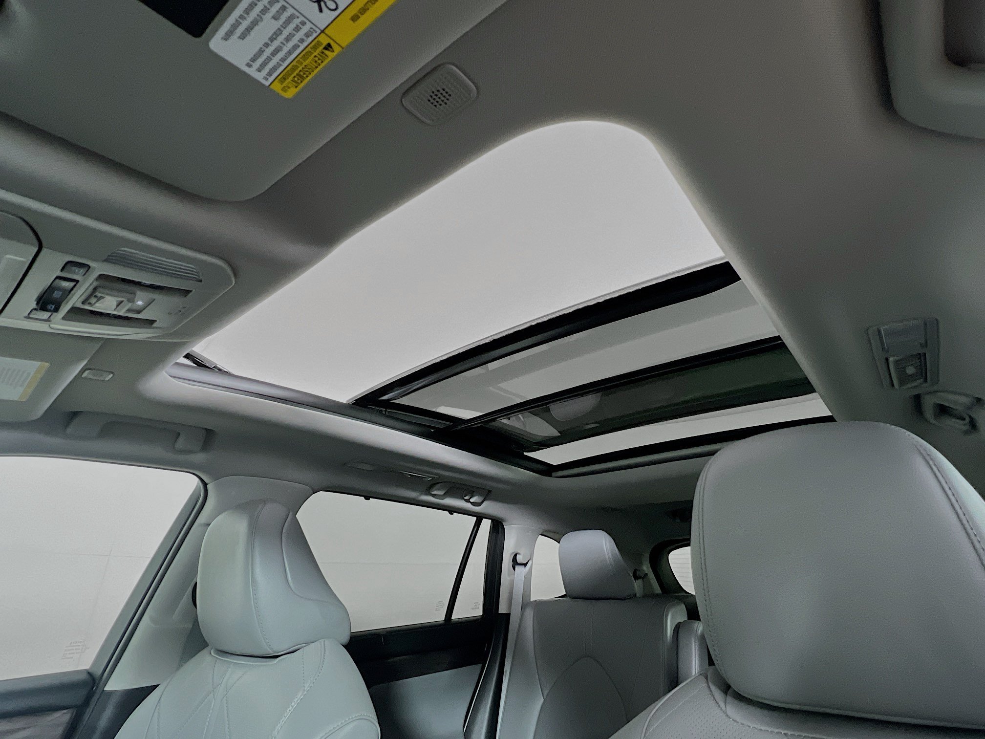 Certified 2023 Toyota Highlander Platinum AWD/4WD image 14