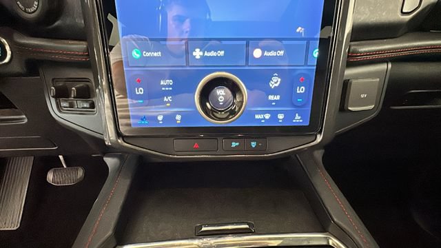 Used 2022 Ford Expedition Max Limited AWD/4WD image 23