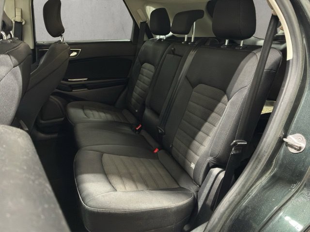 Used 2015 Ford Edge SEL FWD image 10
