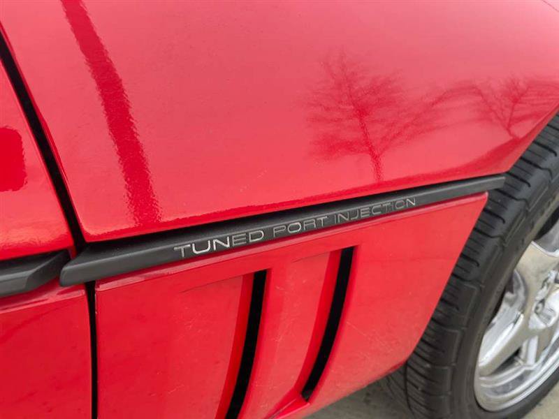 Used 1990 Chevrolet Corvette Convertible RWD image 75