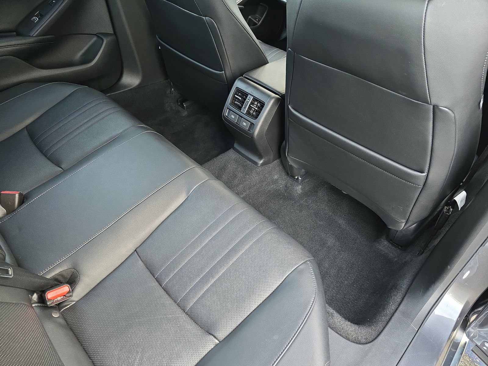 Used 2021 Honda Accord Touring image 13