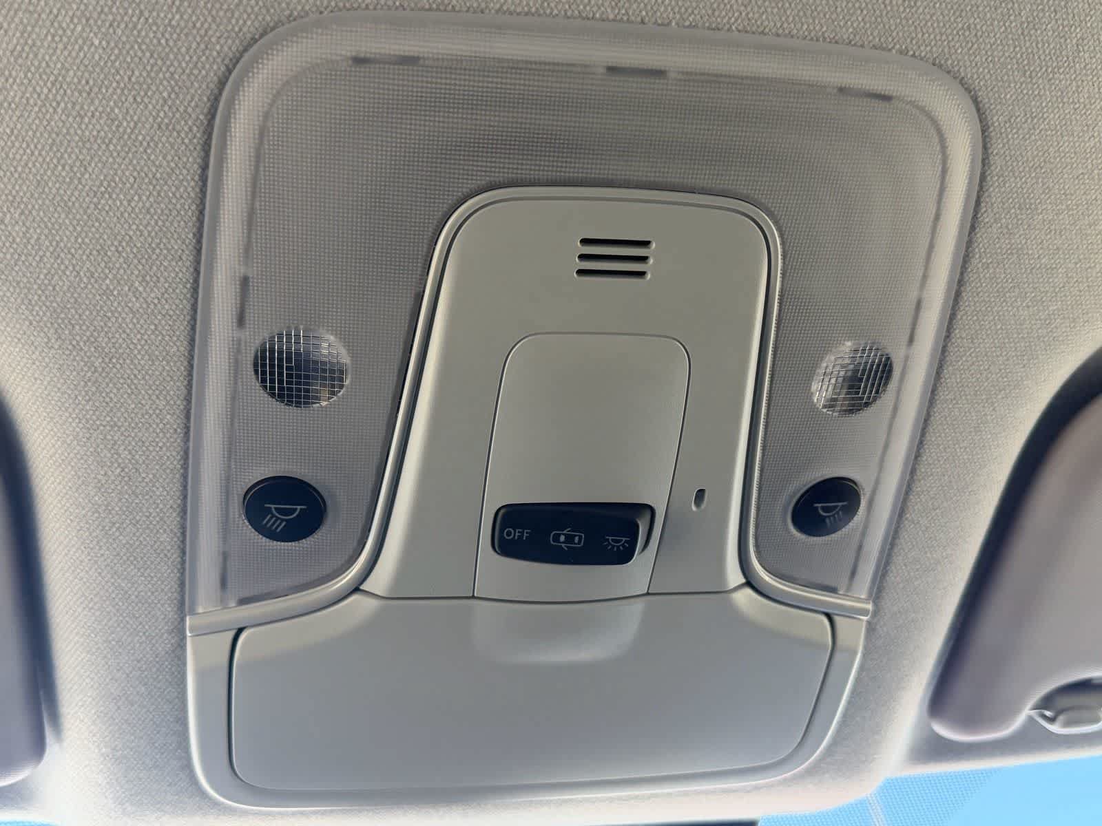 Used 2018 Toyota Prius Three FWD image 28