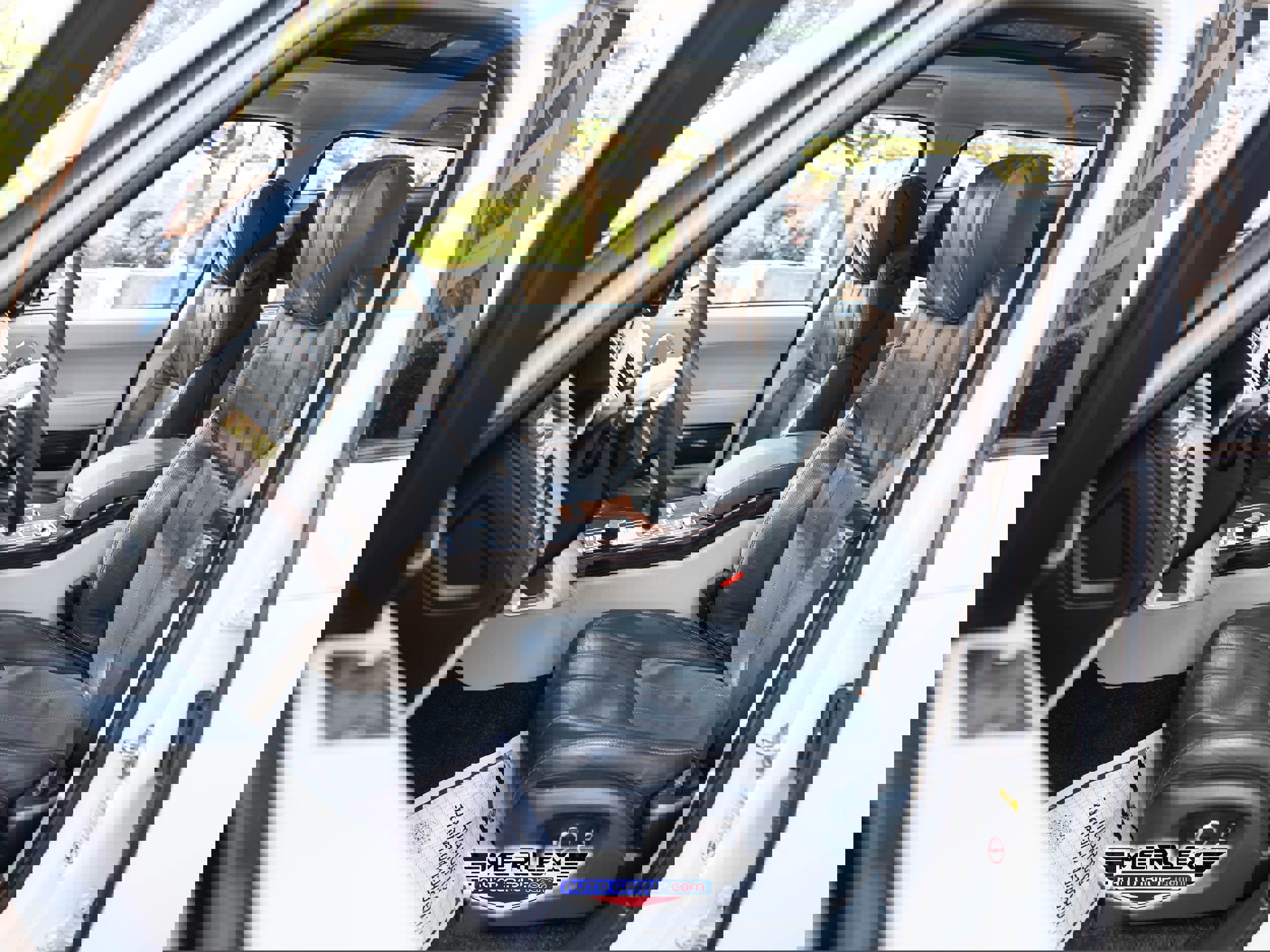 Used 2016 Land Rover Range Rover Holland & Holland image 16