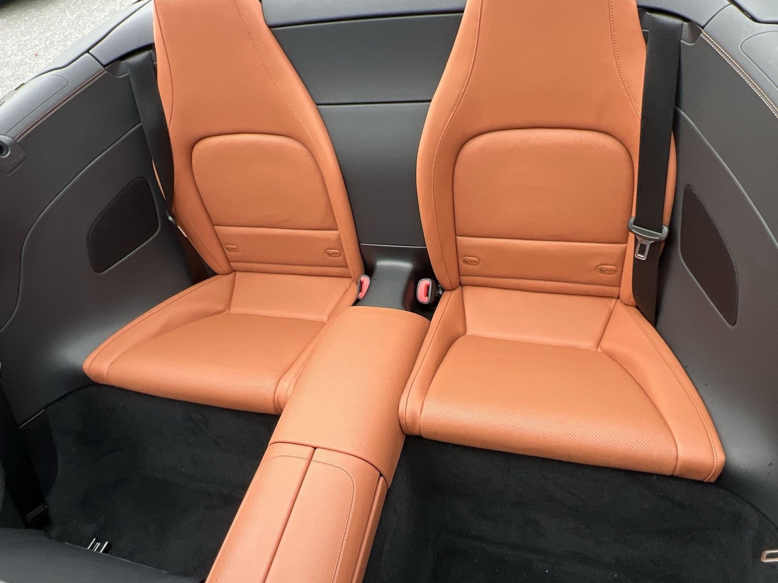 Certified 2022 Mercedes-Benz SL 55 AMG 4MATIC w/ Driver Assistance Package image 15