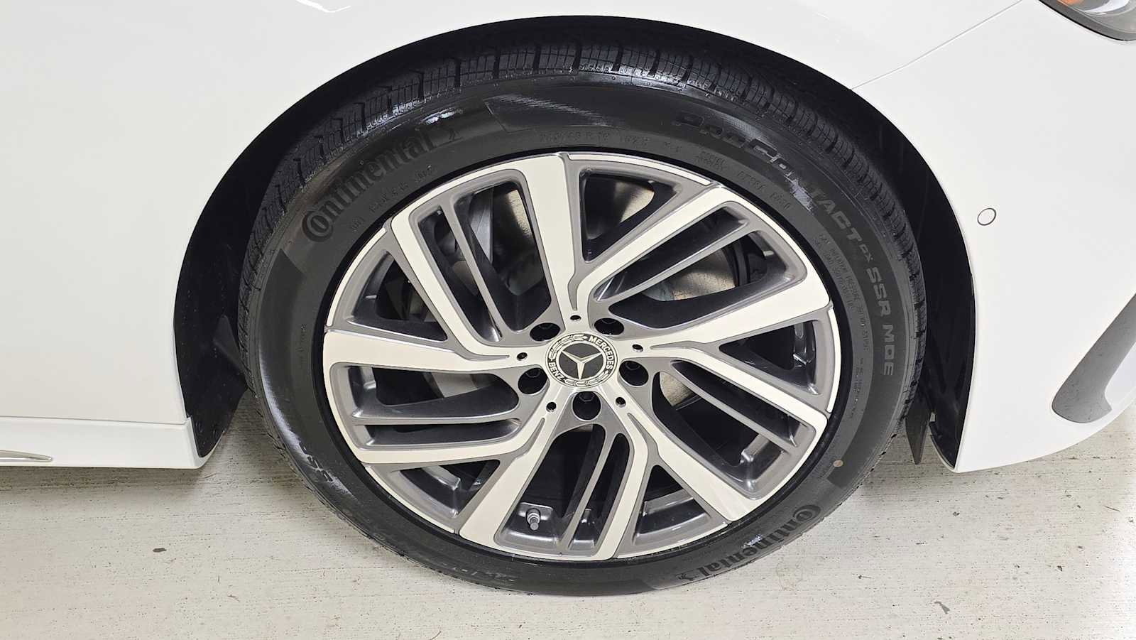 New 2026 Mercedes-Benz E 350 4MATIC Sedan image 9