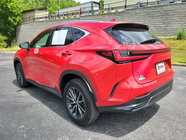 Used 2024 Lexus NX 250 FWD w/ Towing Package (2000 Lbs) image 3