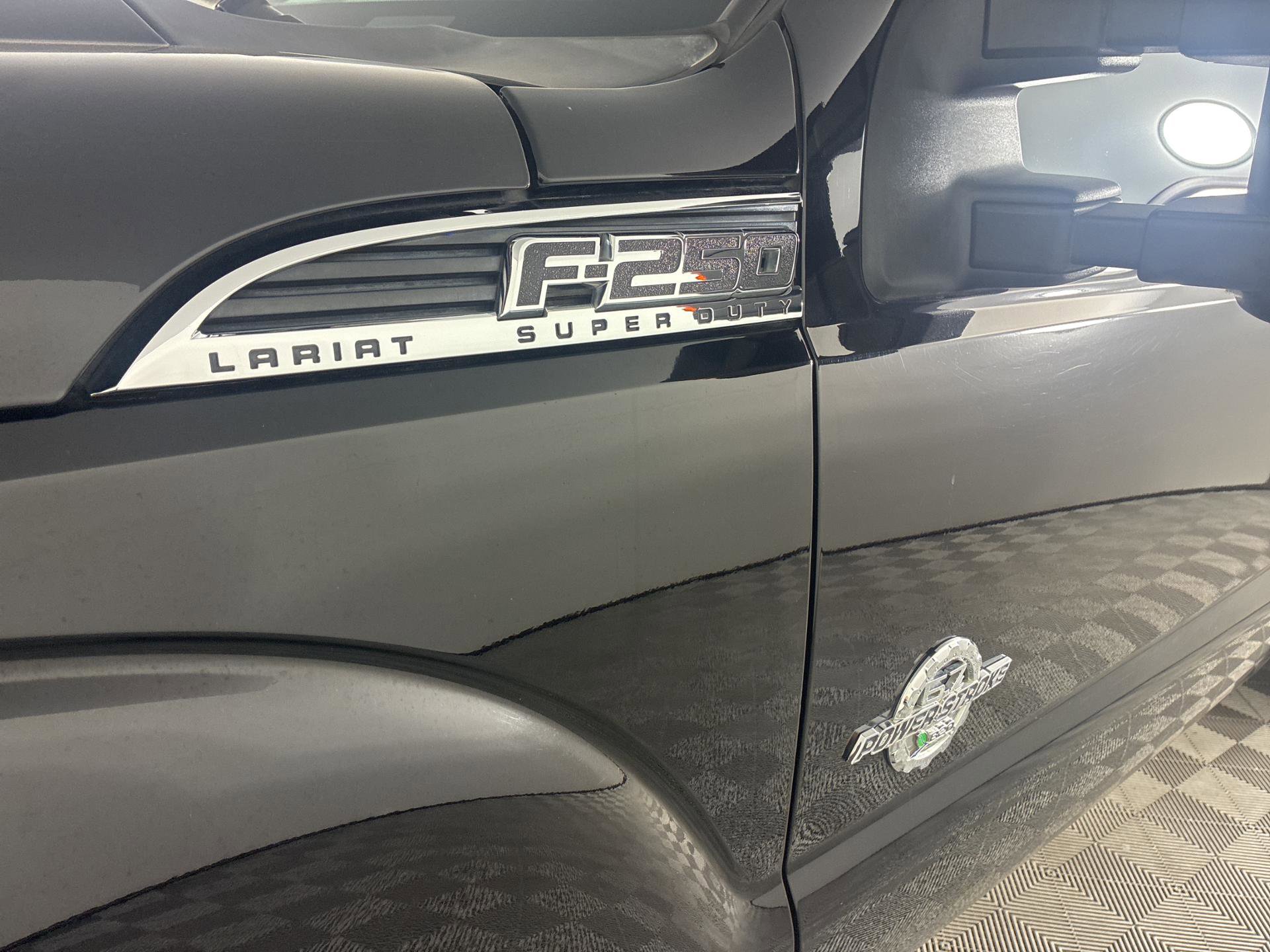 Used 2016 Ford F250 Lariat w/ Lariat Ultimate Package image 8
