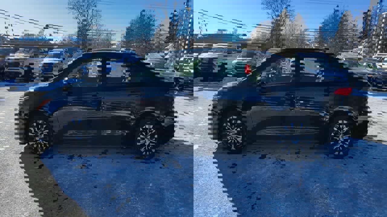 Used 2022 Toyota Corolla LE image 5