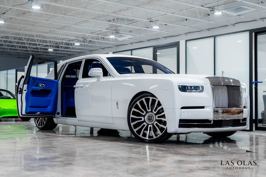 Used 2024 Rolls-Royce Phantom Sedan RWD image 6