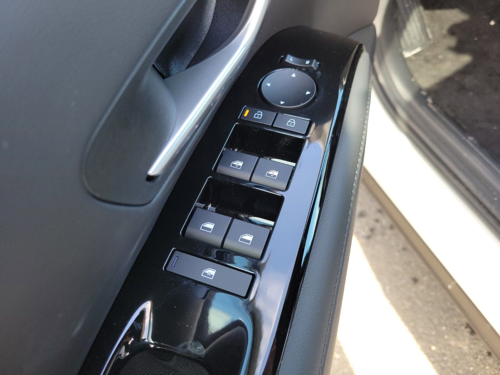 New 2025 Hyundai Santa Cruz Limited image 17