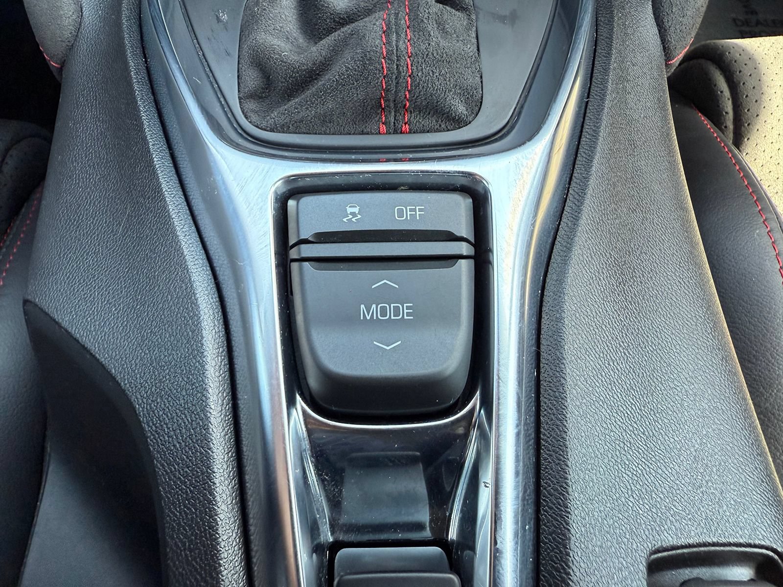 Certified 2024 Chevrolet Camaro ZL1 RWD image 24