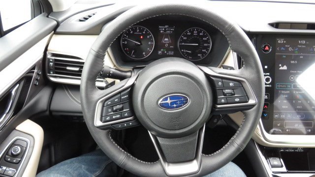 Used 2025 Subaru Outback Limited image 22