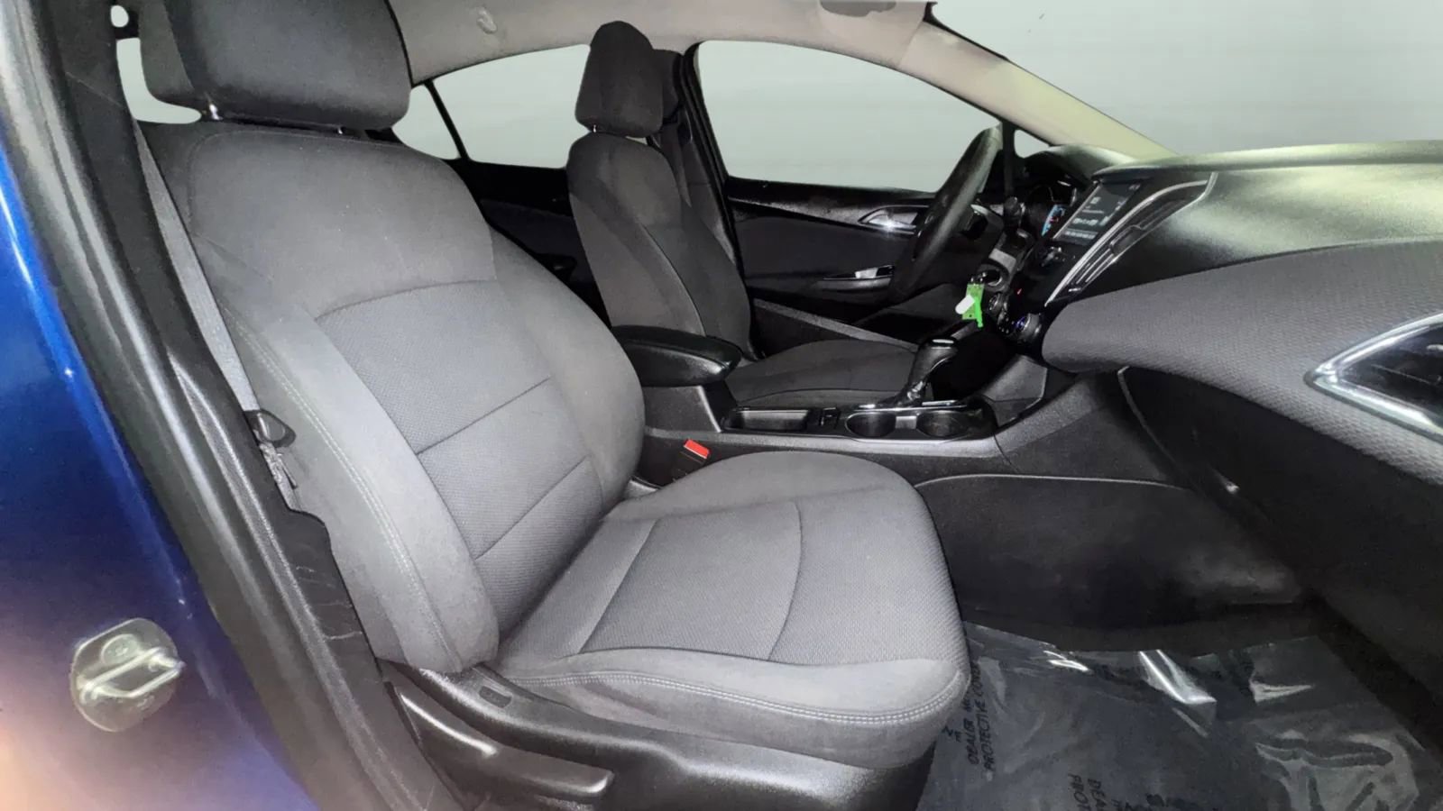 Used 2018 Chevrolet Cruze LT FWD image 21