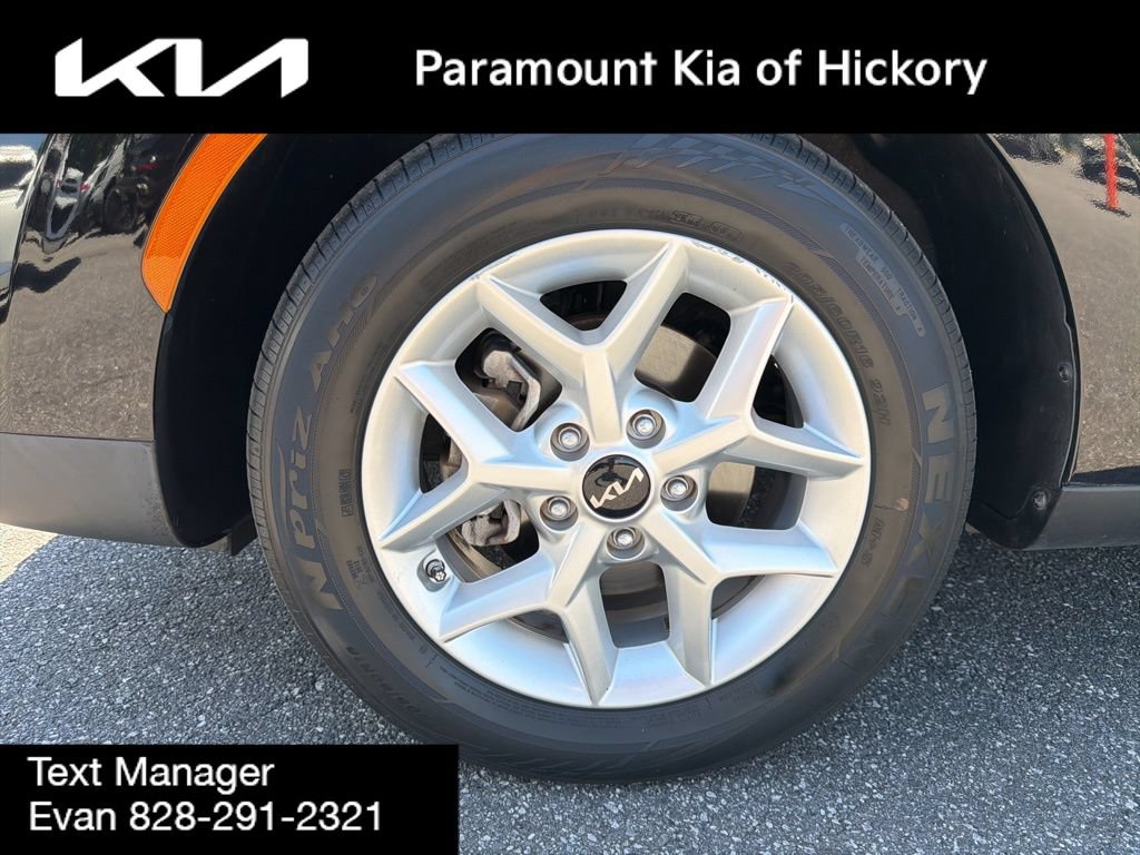 Used 2022 Kia Soul LX w/ Technology Package FWD image 9