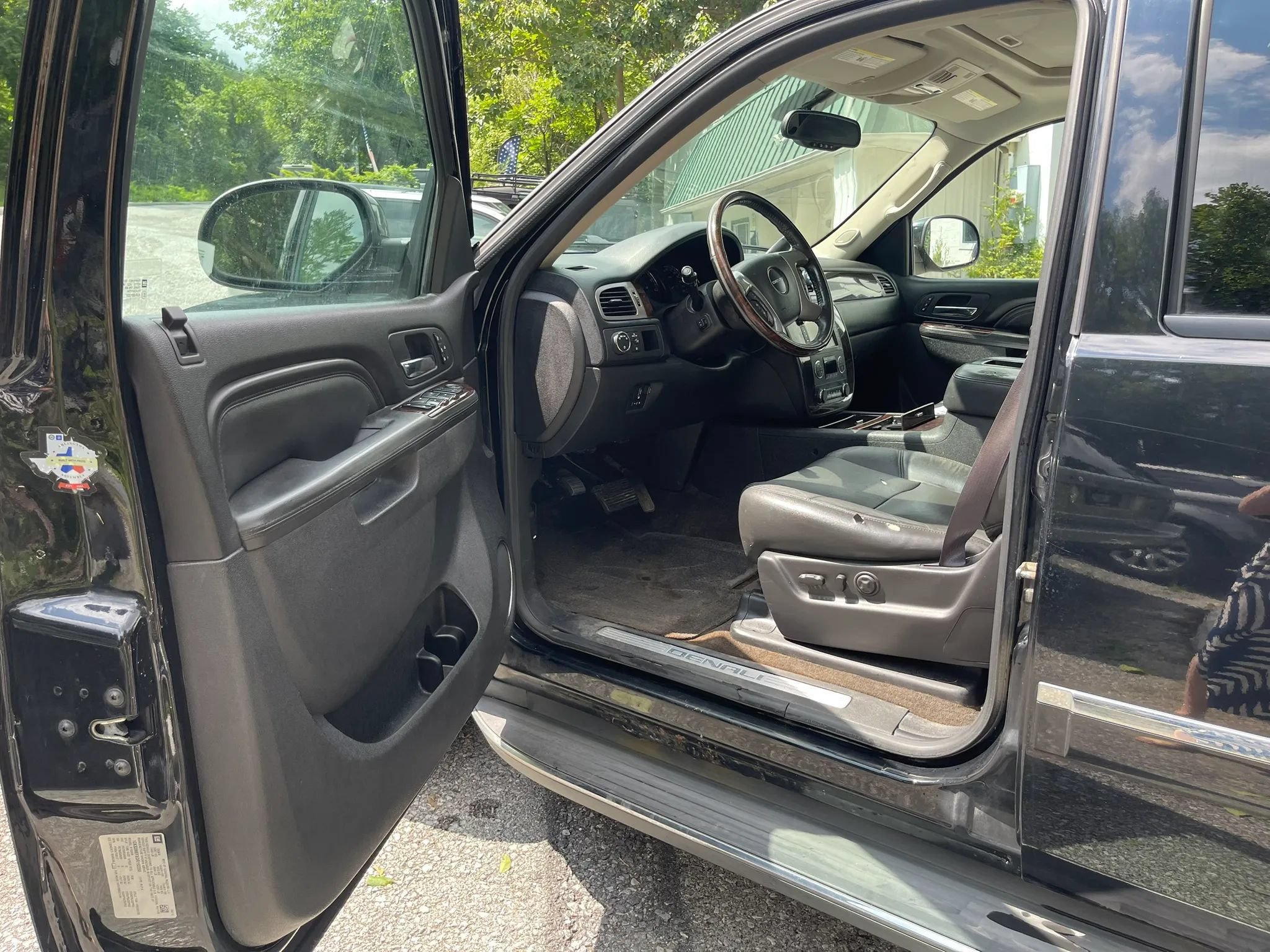 Used 2013 GMC Yukon XL Denali AWD/4WD image 10