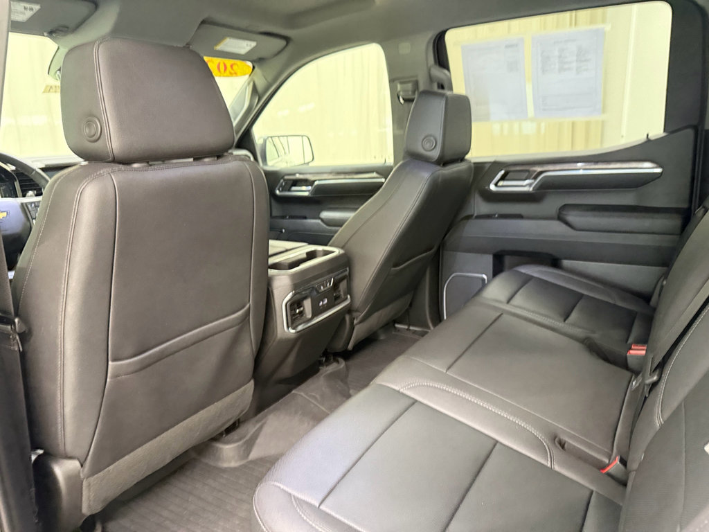 Certified 2023 Chevrolet Silverado 1500 LTZ w/ Technology Package AWD/4WD image 19