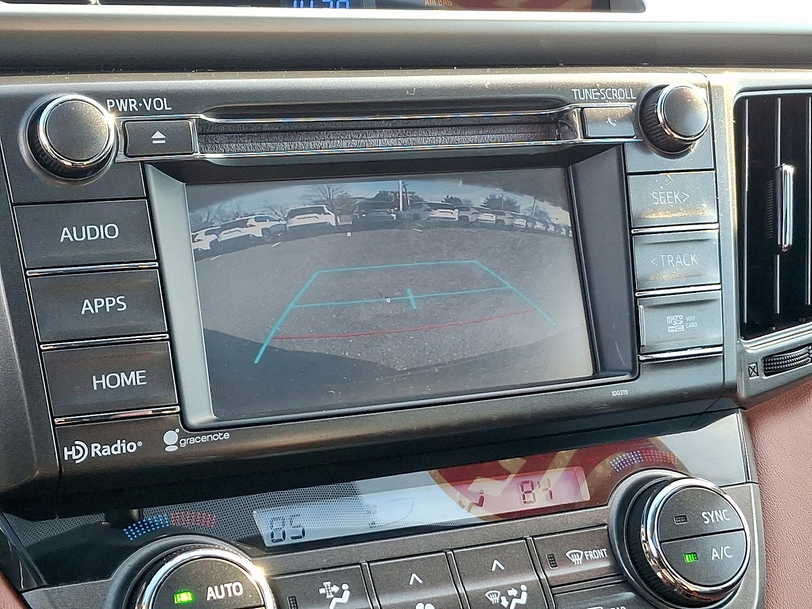 Used 2015 Toyota RAV4 Limited image 19