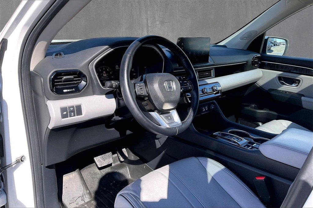 Used 2024 Honda Pilot Elite image 17