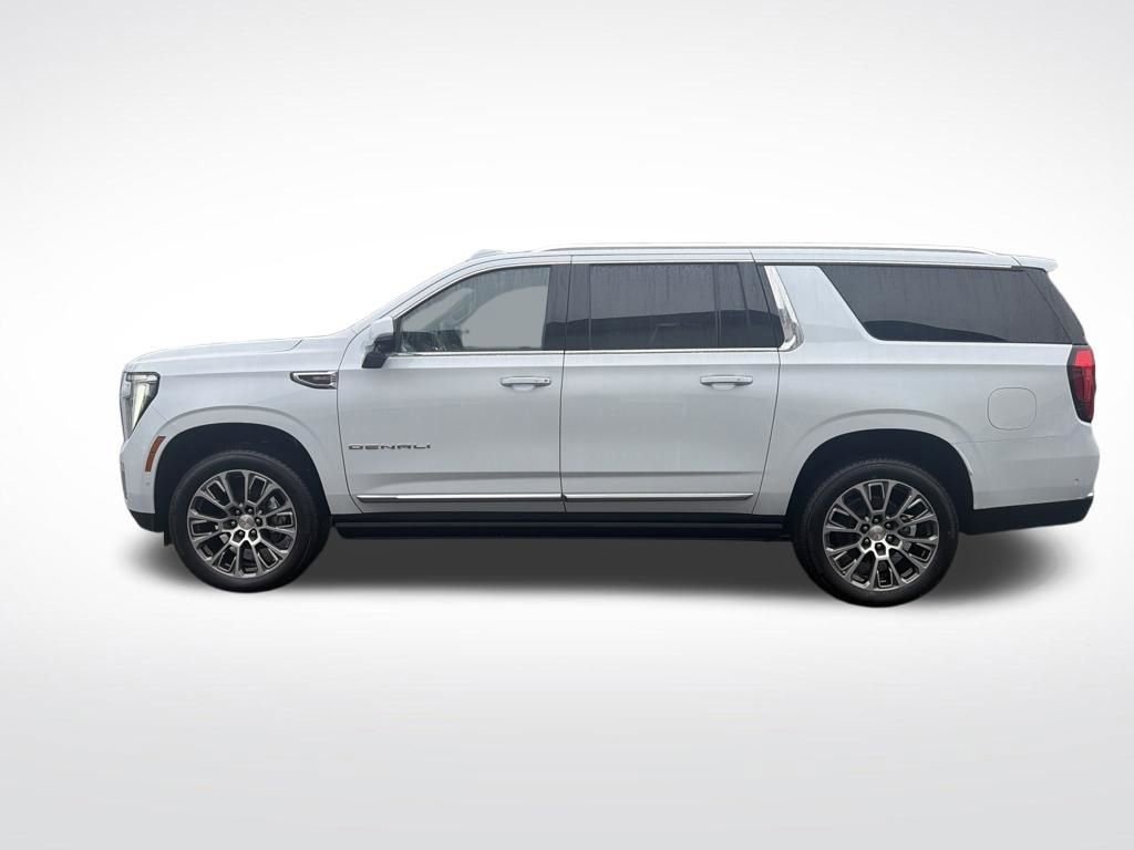 New 2026 GMC Yukon XL Denali w/ Denali Reserve Package image 2