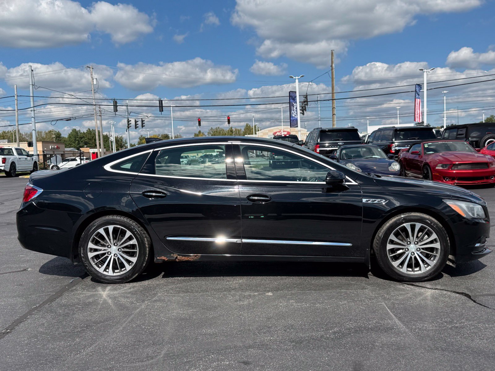 Used 2019 Buick LaCrosse Essence w/ Sun and Shade Package AWD/4WD image 3