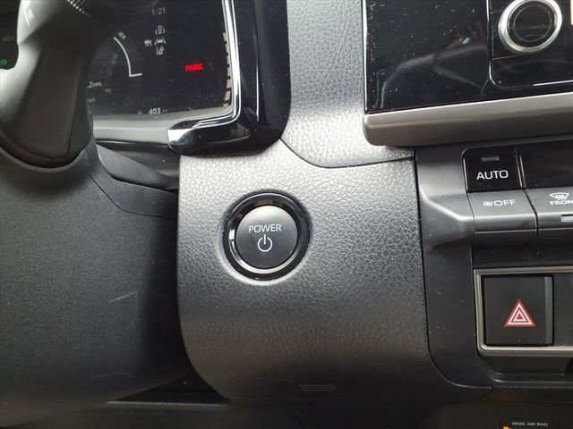 Certified 2025 Toyota Camry LE FWD image 27