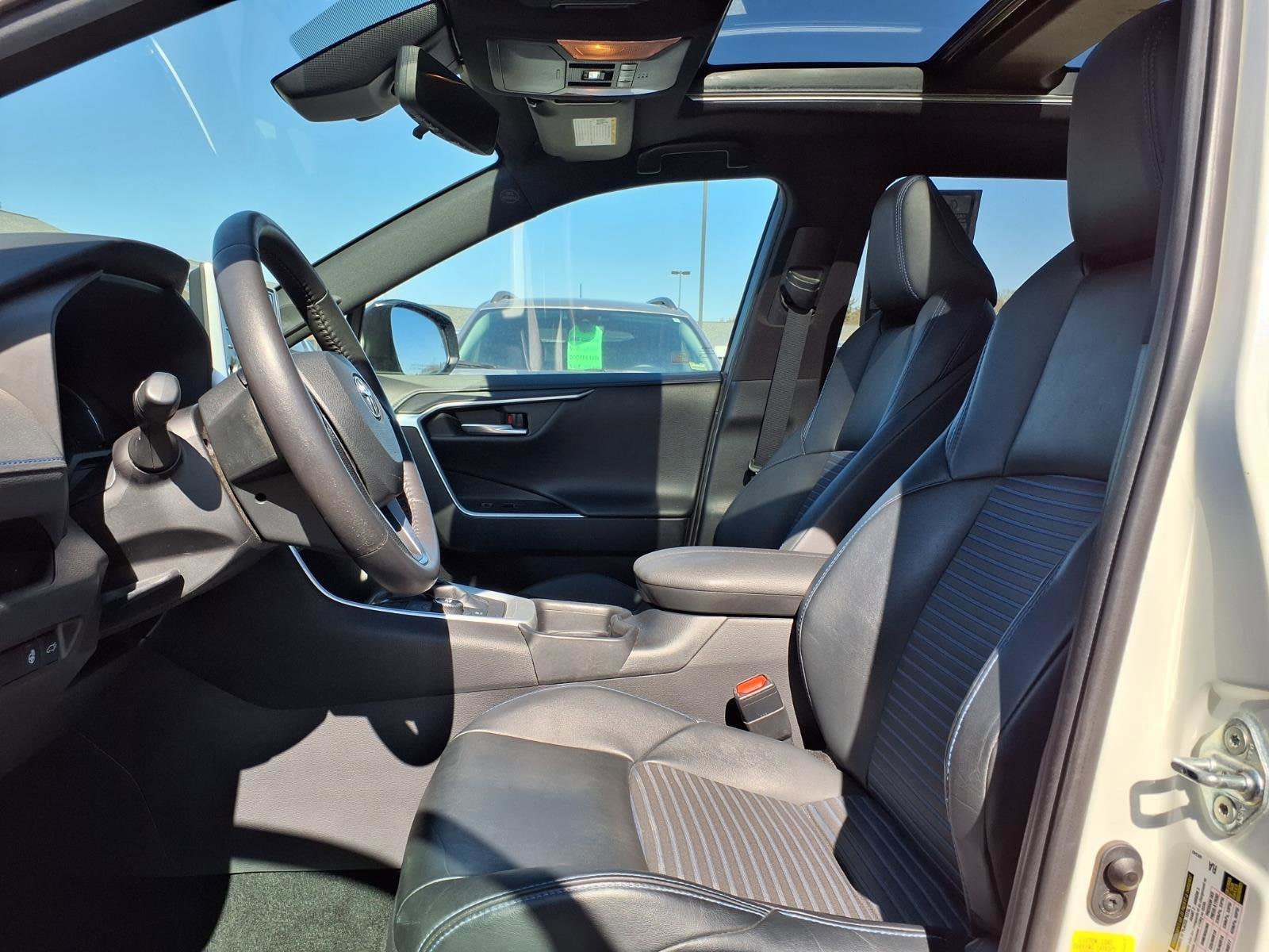 Used 2021 Toyota RAV4 XSE AWD/4WD image 6