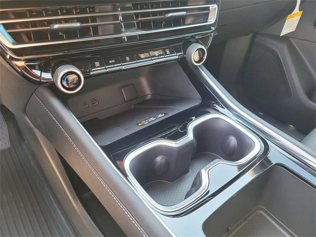 New 2026 Chevrolet Traverse LT w/ LPO, Floor Liner Package image 14